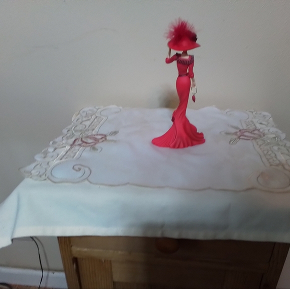 Thomas Kinkade Passion for Red Collection "Red At Heart" #129A - Picture 3 of 6